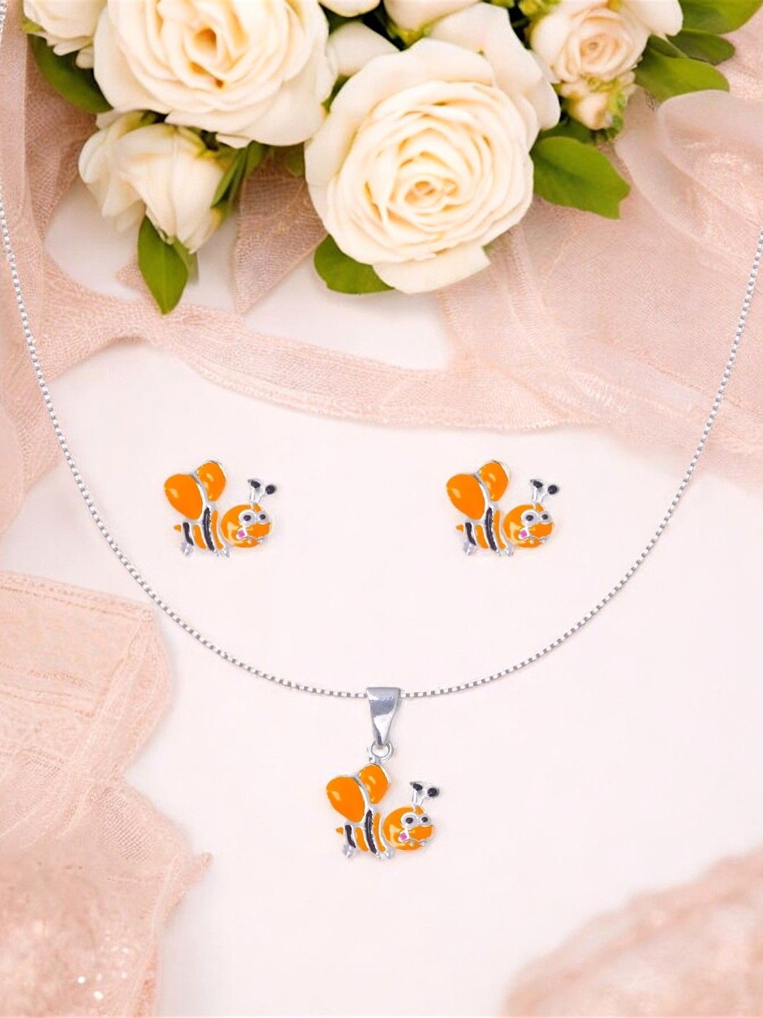 

Taraash 925 Sterling Silver Honey Bee Enamel Jewellery Set