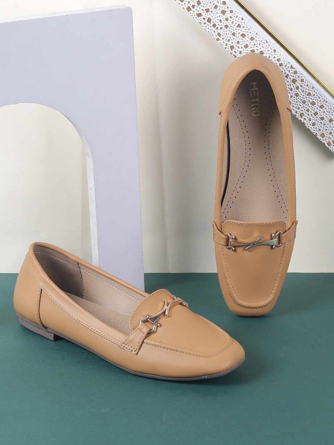 

Metro Women Square Toe Loafers, Beige