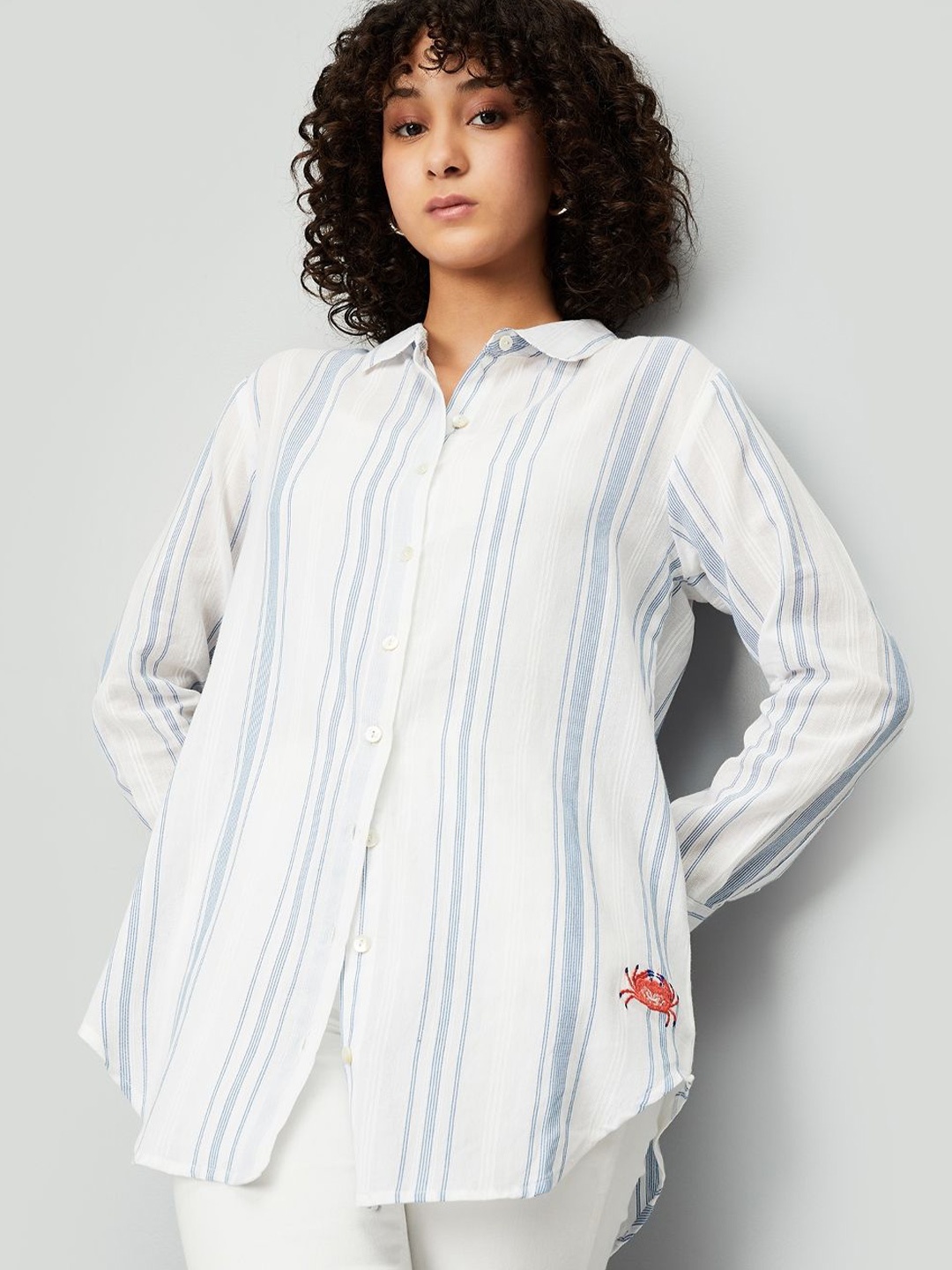 

max Women Oversized Fit Spread Collar Vertical Striped Cotton Casual Shirt, Off white