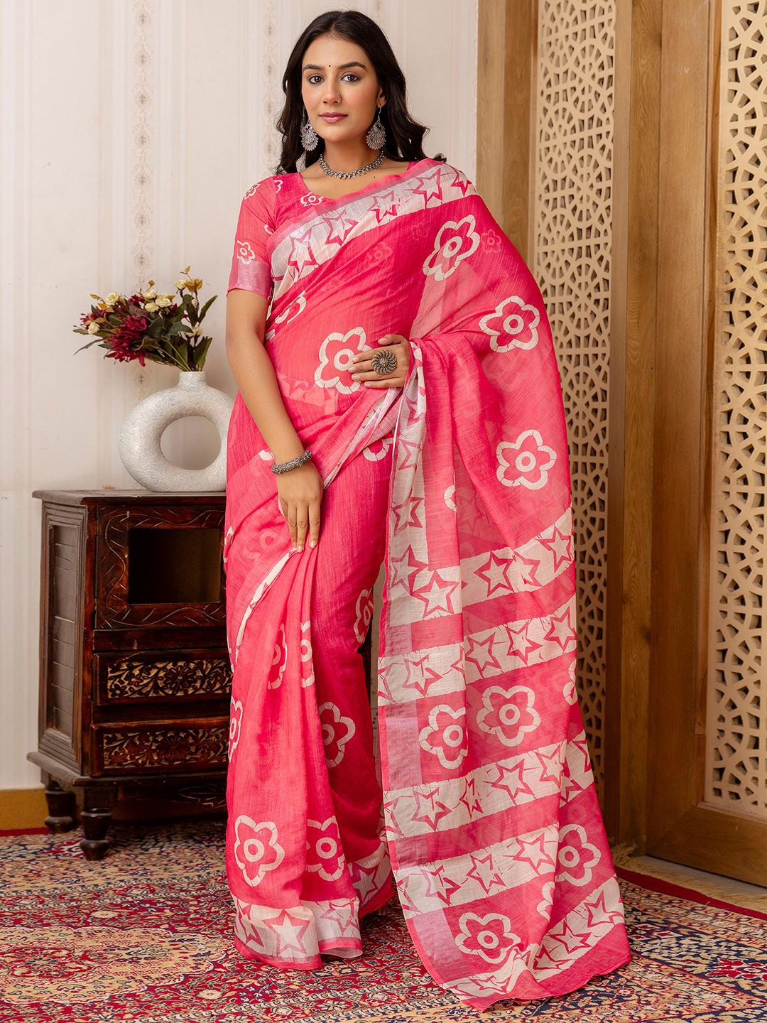

KALINI Ethnic Motifs Printed Saree, Pink