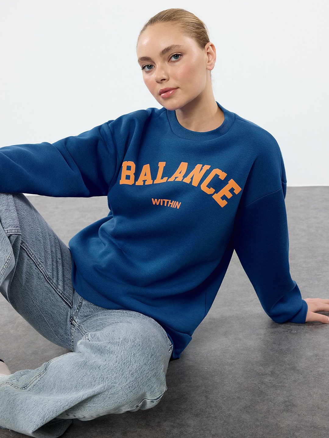 

Trendyol Women Sweatshirt, Na