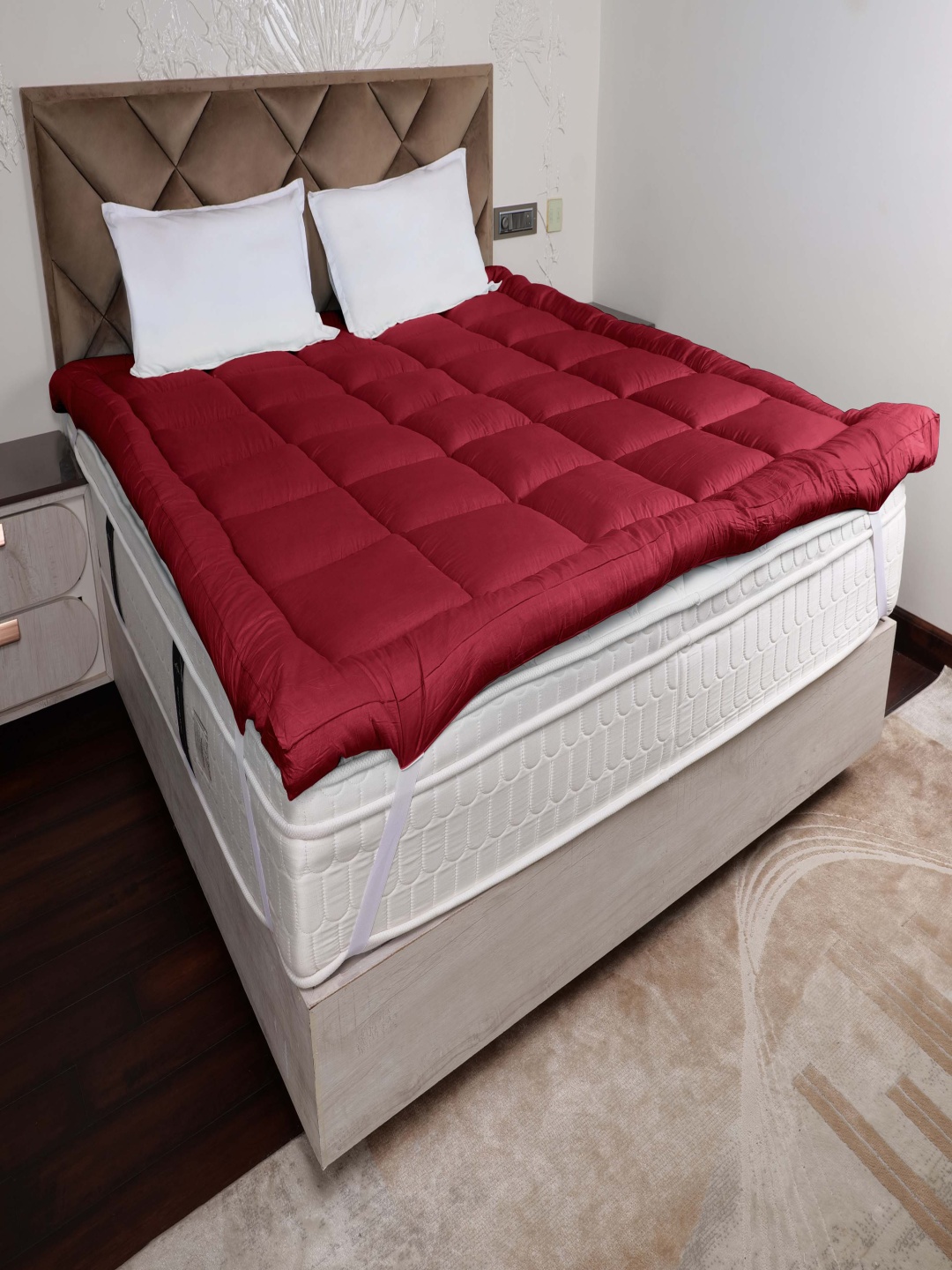 

AJISH Maroon Quilted Cotton Breathable King Mattress Protector