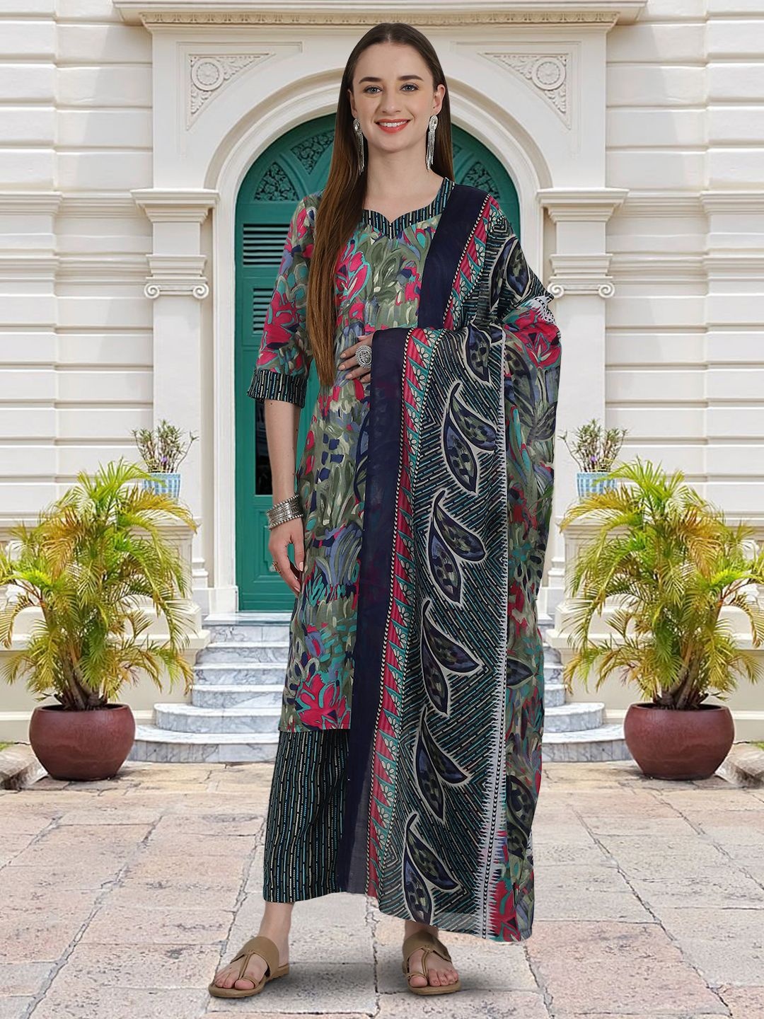 

Moda Rapido Floral Printed Sweetheart Neck Straight Kurta With Trouser And Dupatta, Pink
