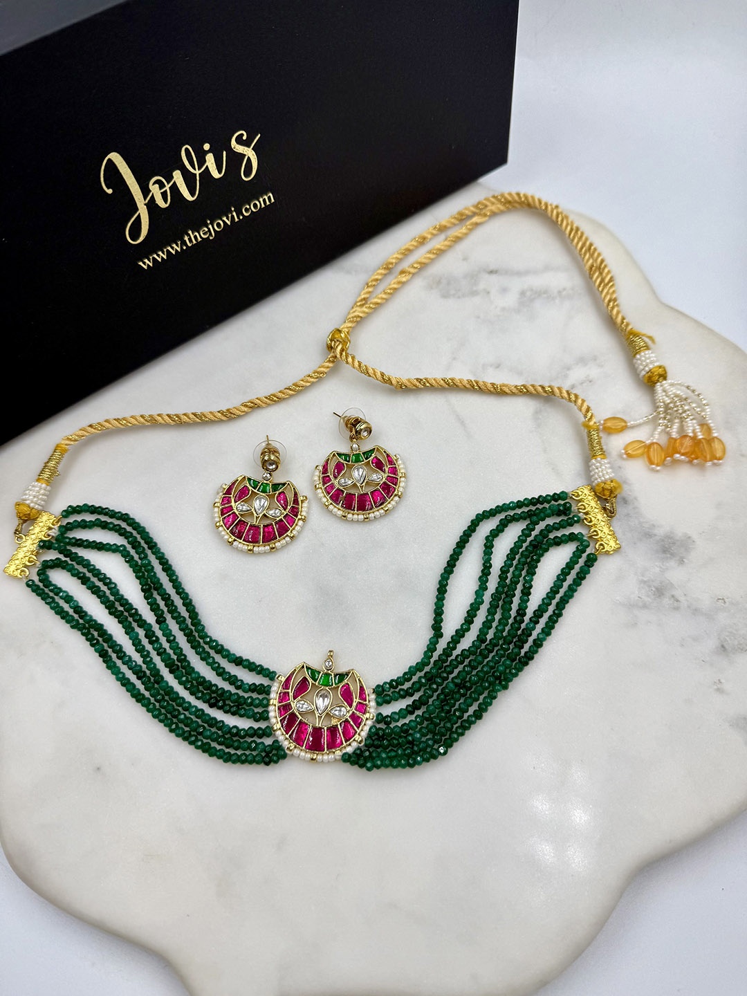 

JOVI'S JEWELS Kundan Stone Studded & Pearls Beaded Meenakari Jewellery Set, Green