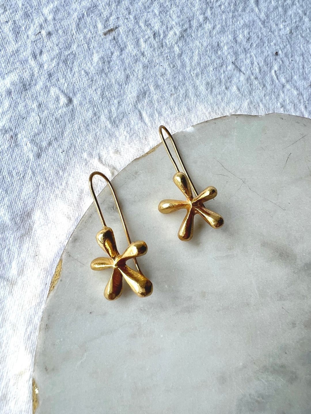 

The Ethereal Store Gold-Plated Floral Shaped Drop Earrings
