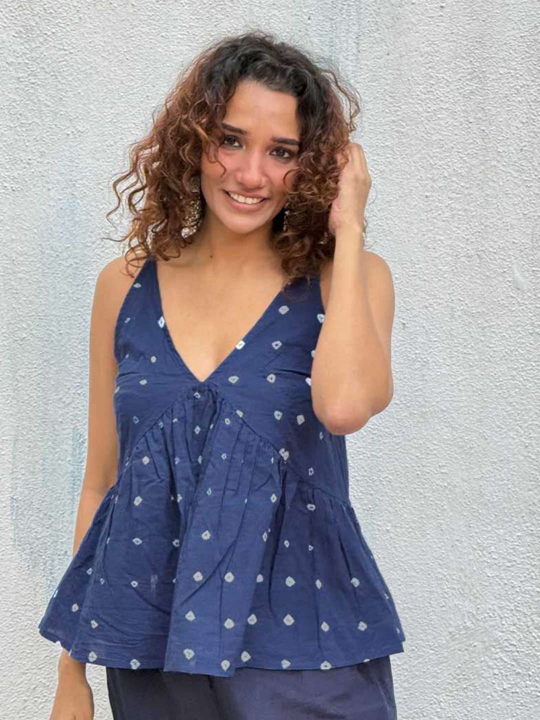

Chidiyaa Women Indigo Sapphire Spell Bandhej Cotton Top, Navy blue