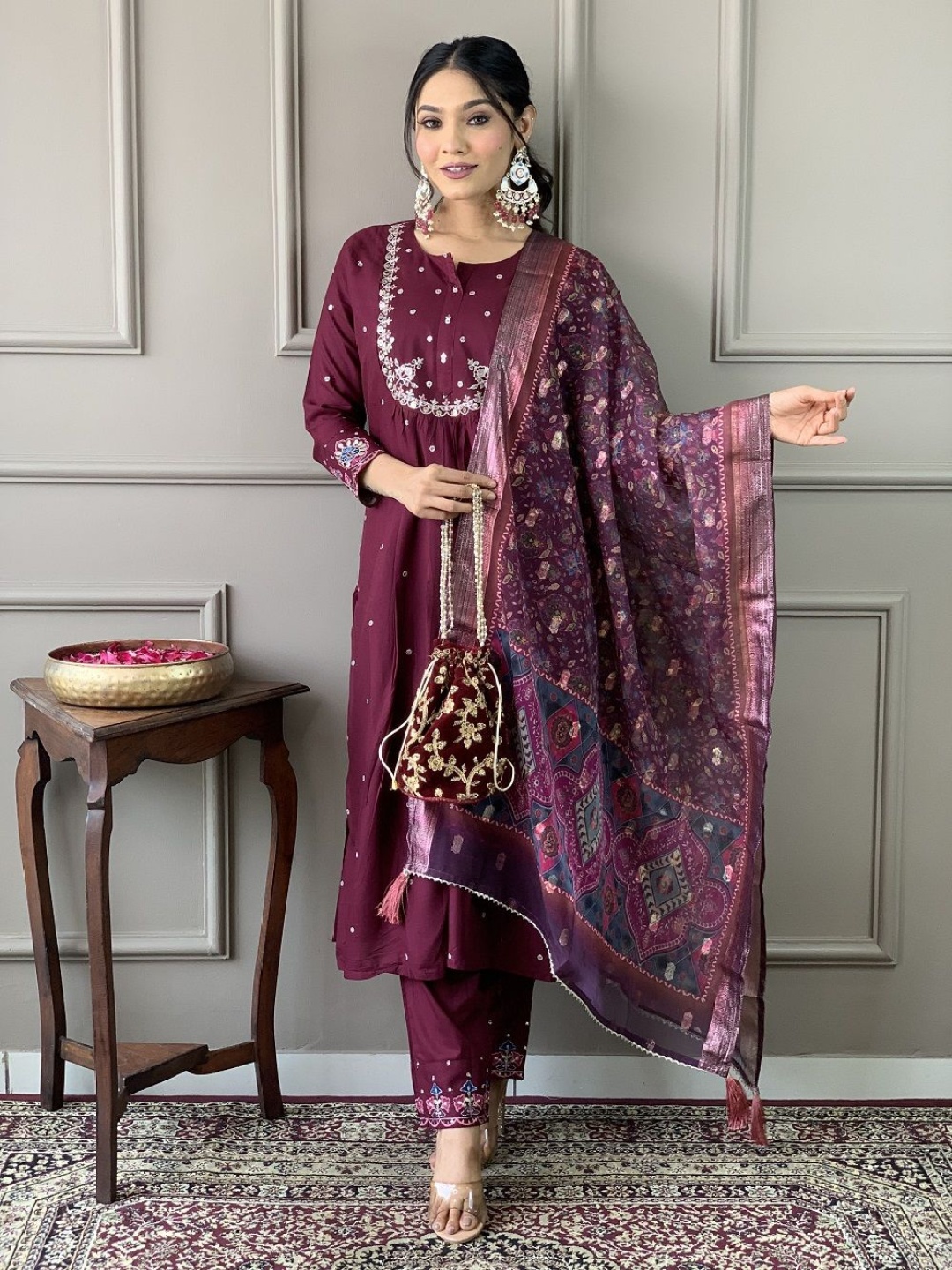 

KAUTIK FABRICS Floral Embroidered Chanderi Silk Straight Kurta With Trousers And Dupatta, Purple