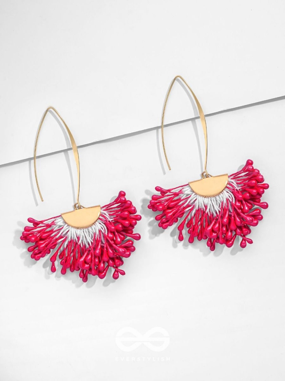 

EVERSTYLISH FREE SPIRIT SYMPHONY Contemporary Shaped Drop Earrings, Gold