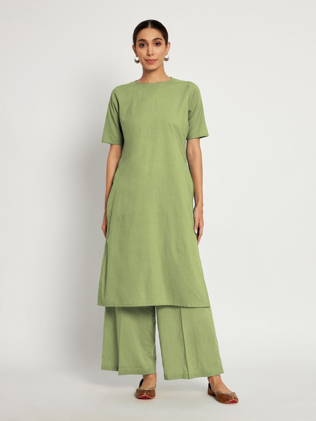 

Thevasa Round Neck Pure Cotton Straight Tunic With Palazzo, Green