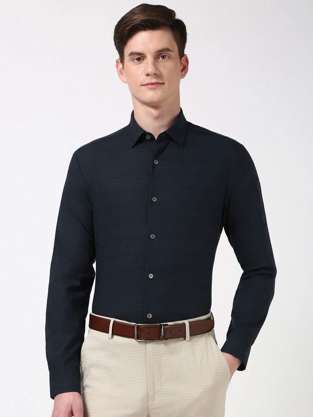 

Peter England Elite Men Slim Fit Spread Collar Textured Cotton Formal Shirt, Navy blue