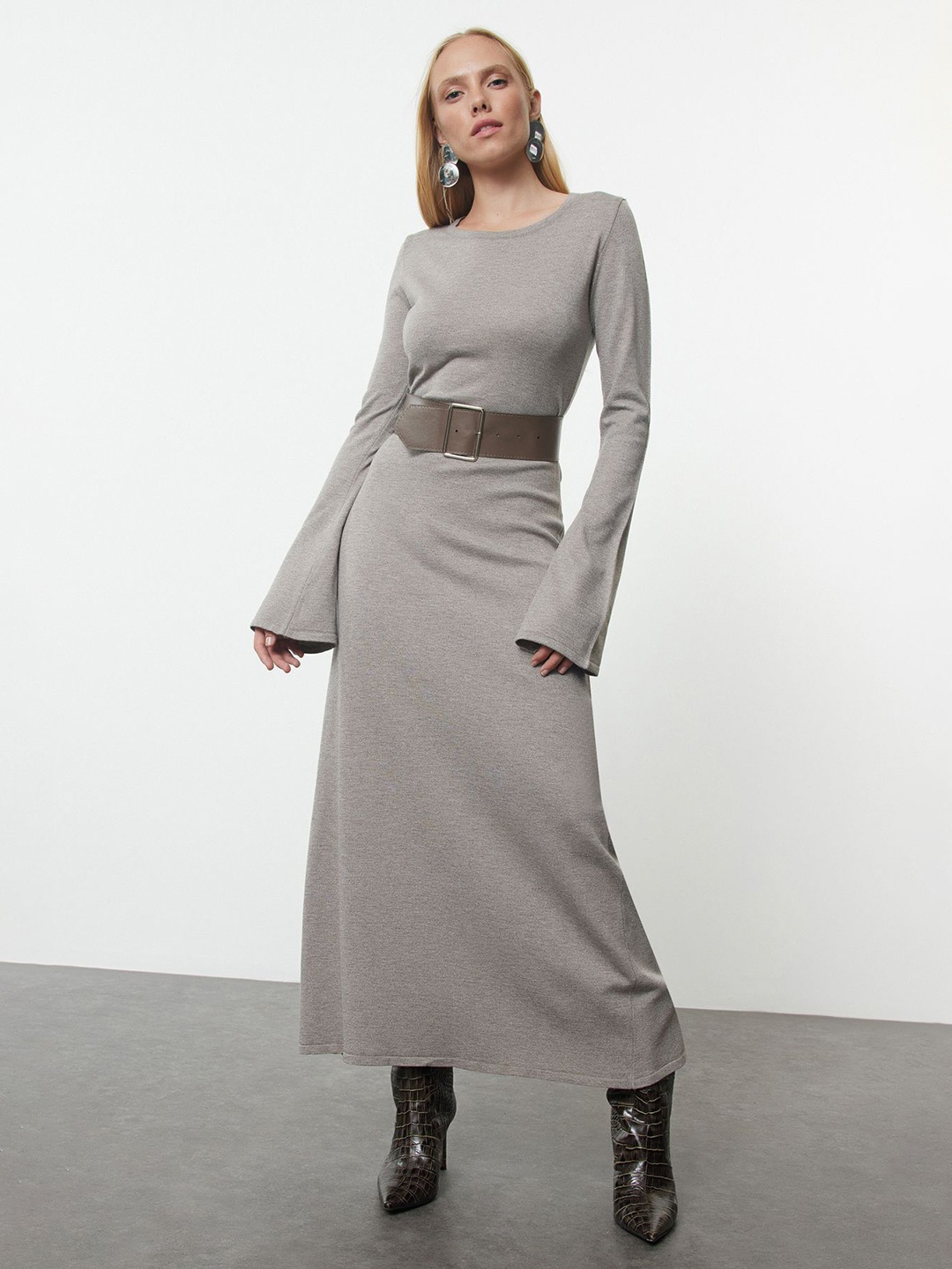 

Trendyol Bell Sleeve Maxi Dress, Na