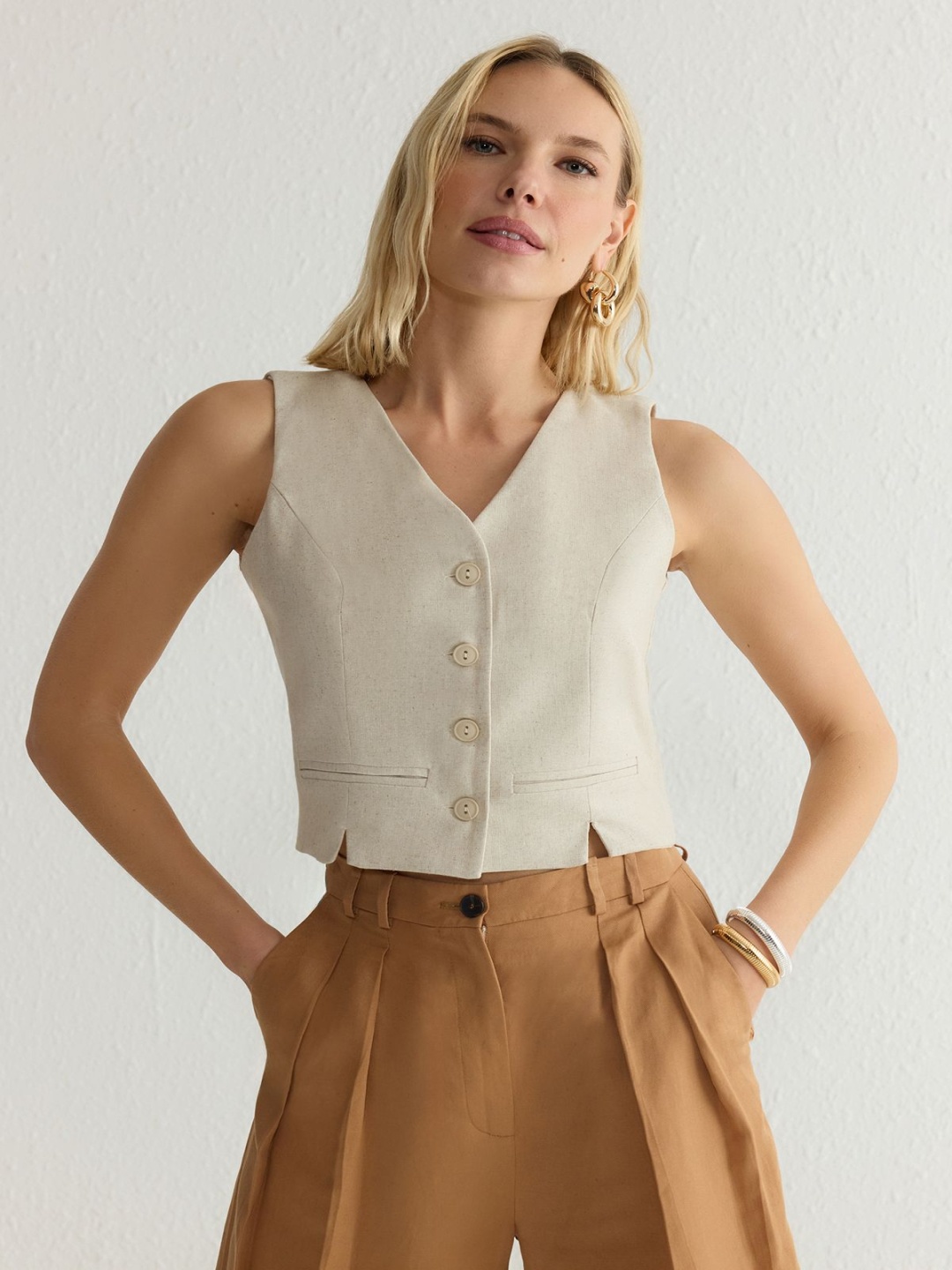 

Trendyol Pure Cotton V-Neck Waistcoat, Beige