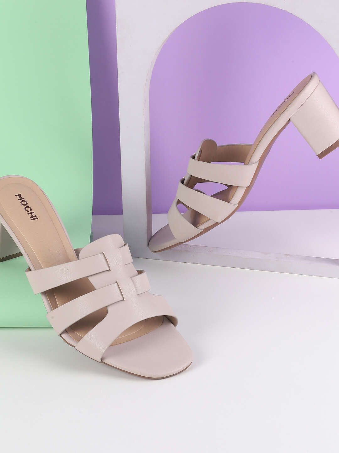 

Mochi Women Colourblocked Block Gladiator, Grey
