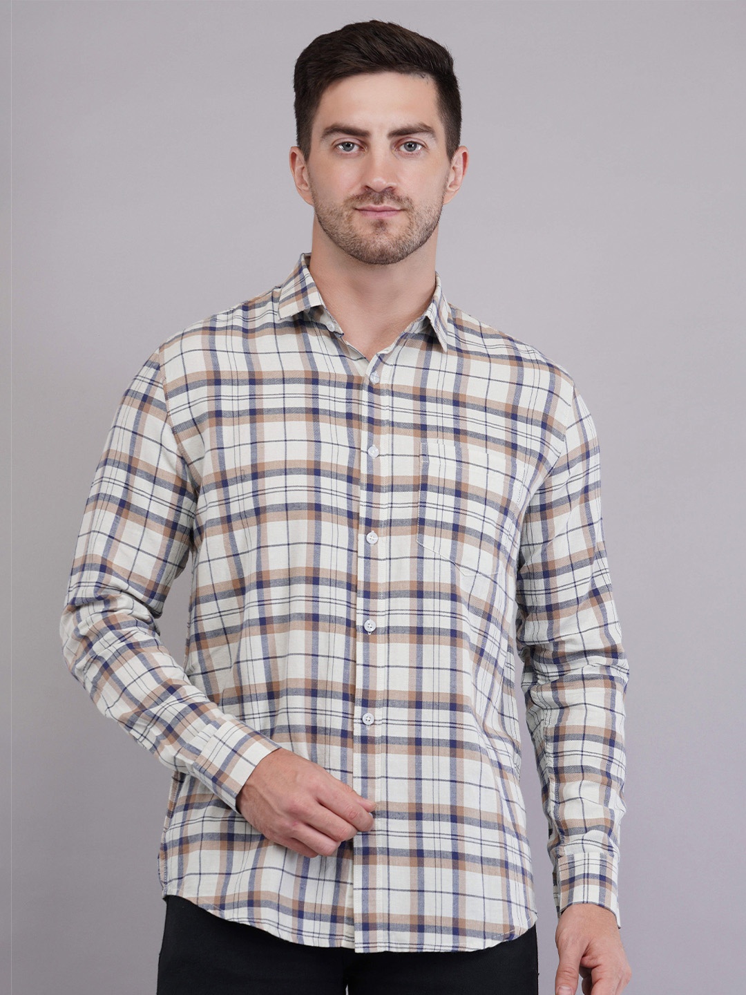 

Binioz Men Classic Shirt, Off white