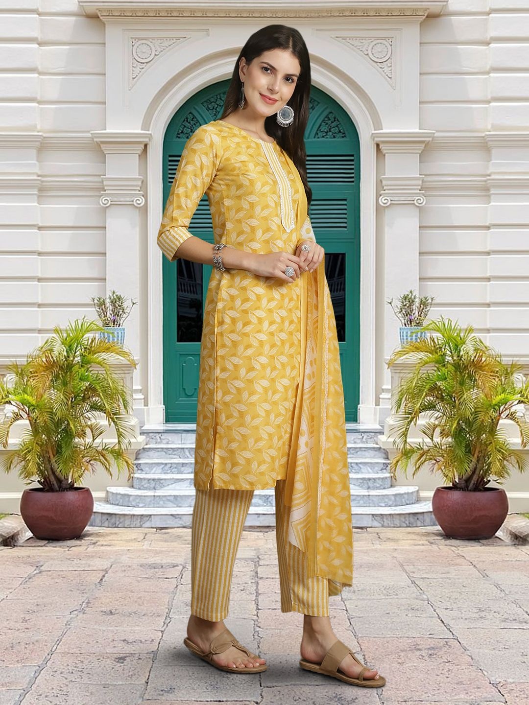 

Moda Rapido Floral Printed Round Neck Straight Kurta With Trousers & Dupatta, Yellow