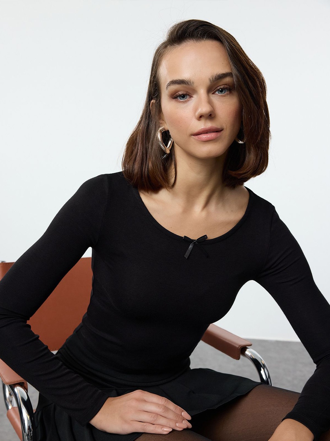 

Trendyol Tie-Up Neck Crop Top, Na