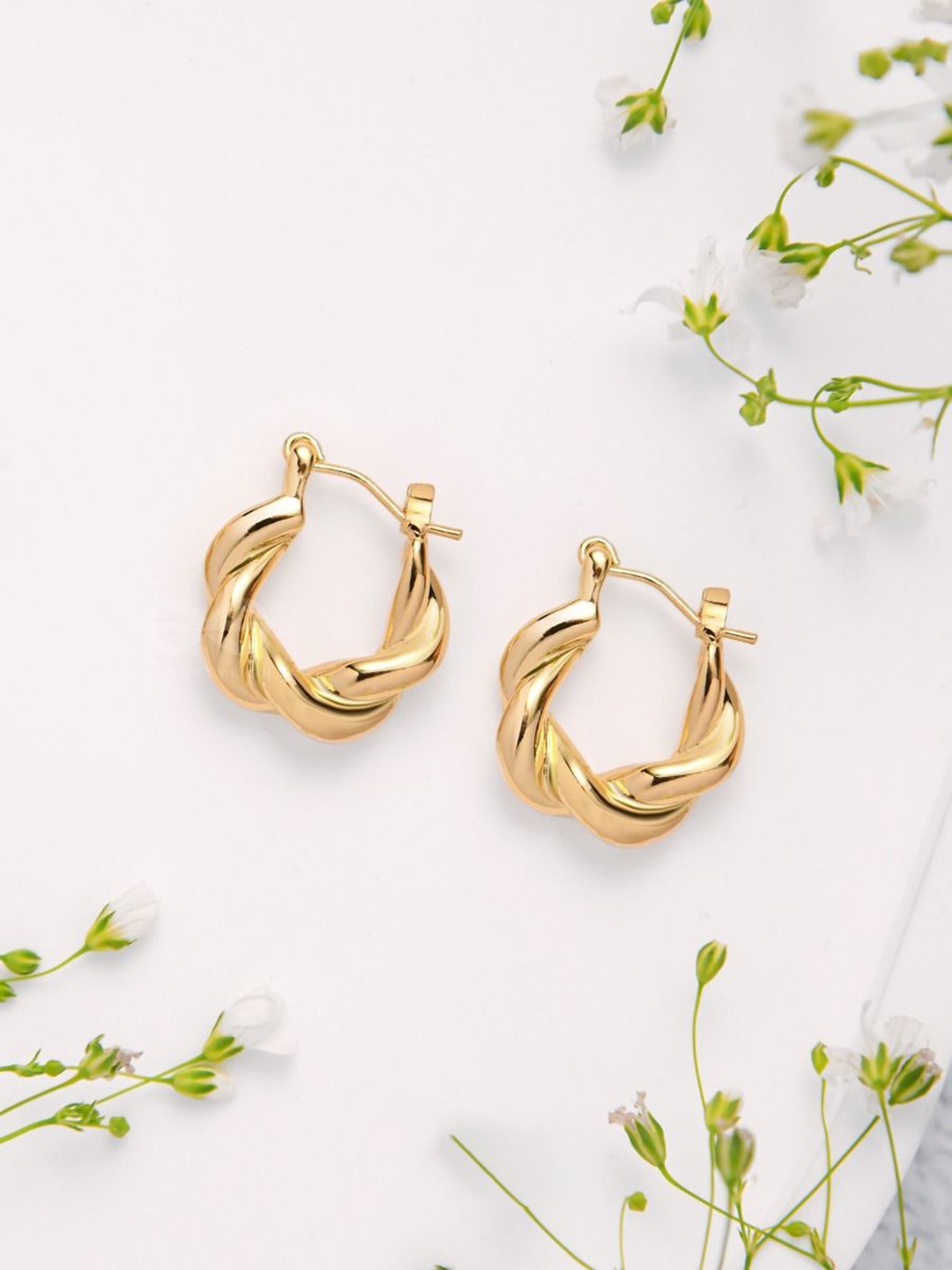 

EVERSTYLISH Circular Shaped Hoop Earrings, Gold