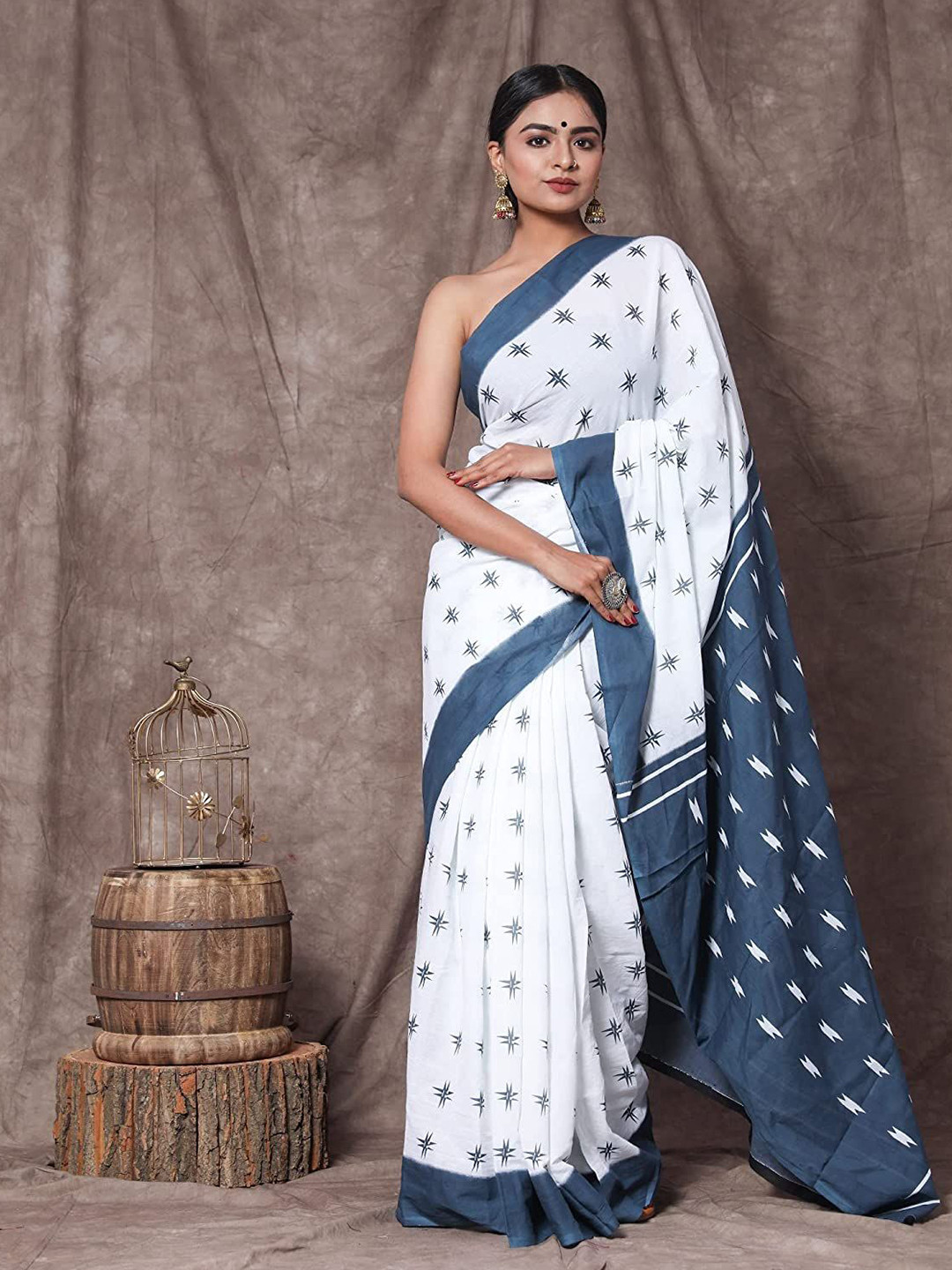 

Pinkcity Trade World Ethnic Motifs Printed Pure Cotton Block Print Saree, White