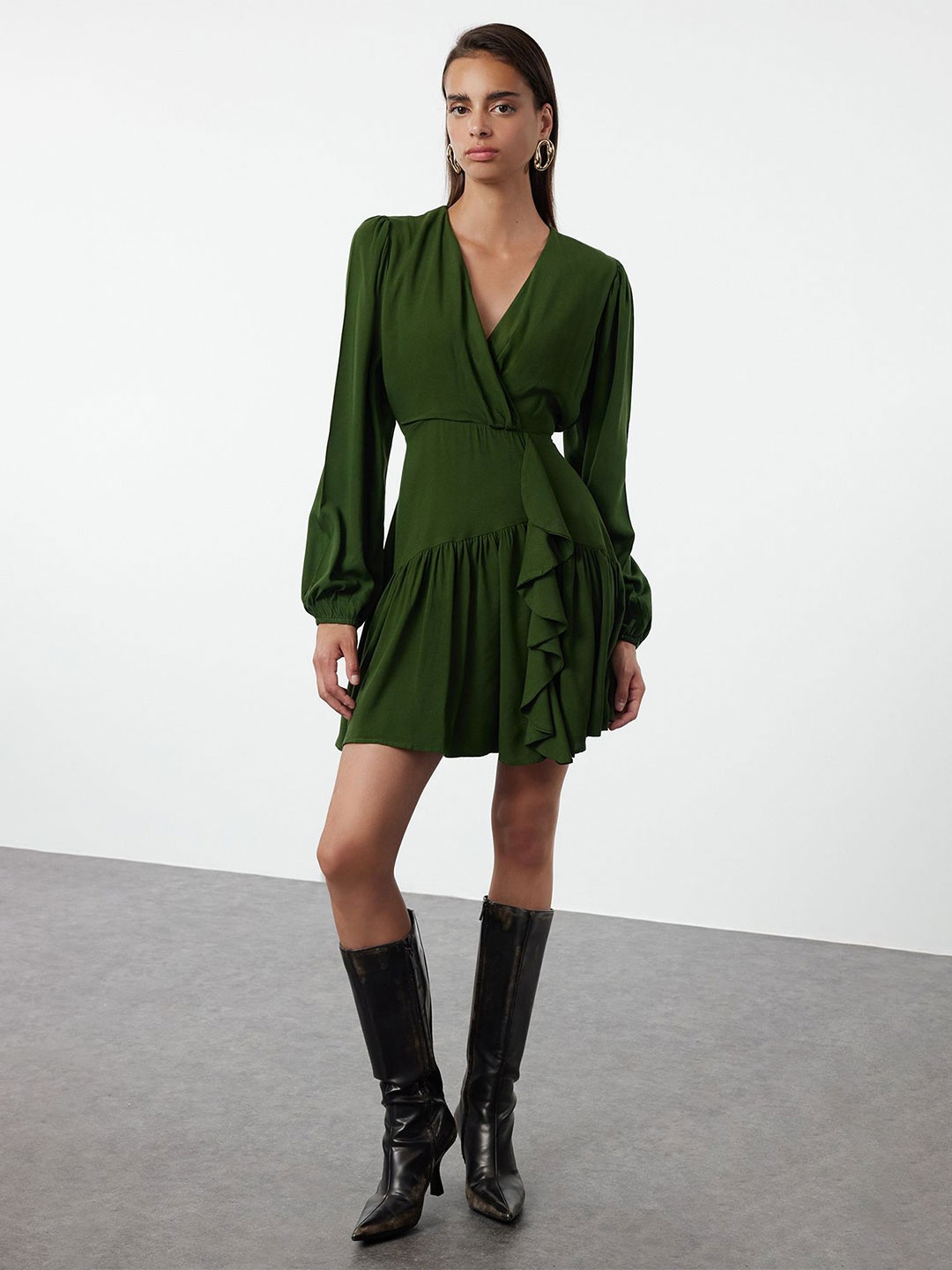 

Trendyol Women V-Neck Wrap Above Knee Dress, Green