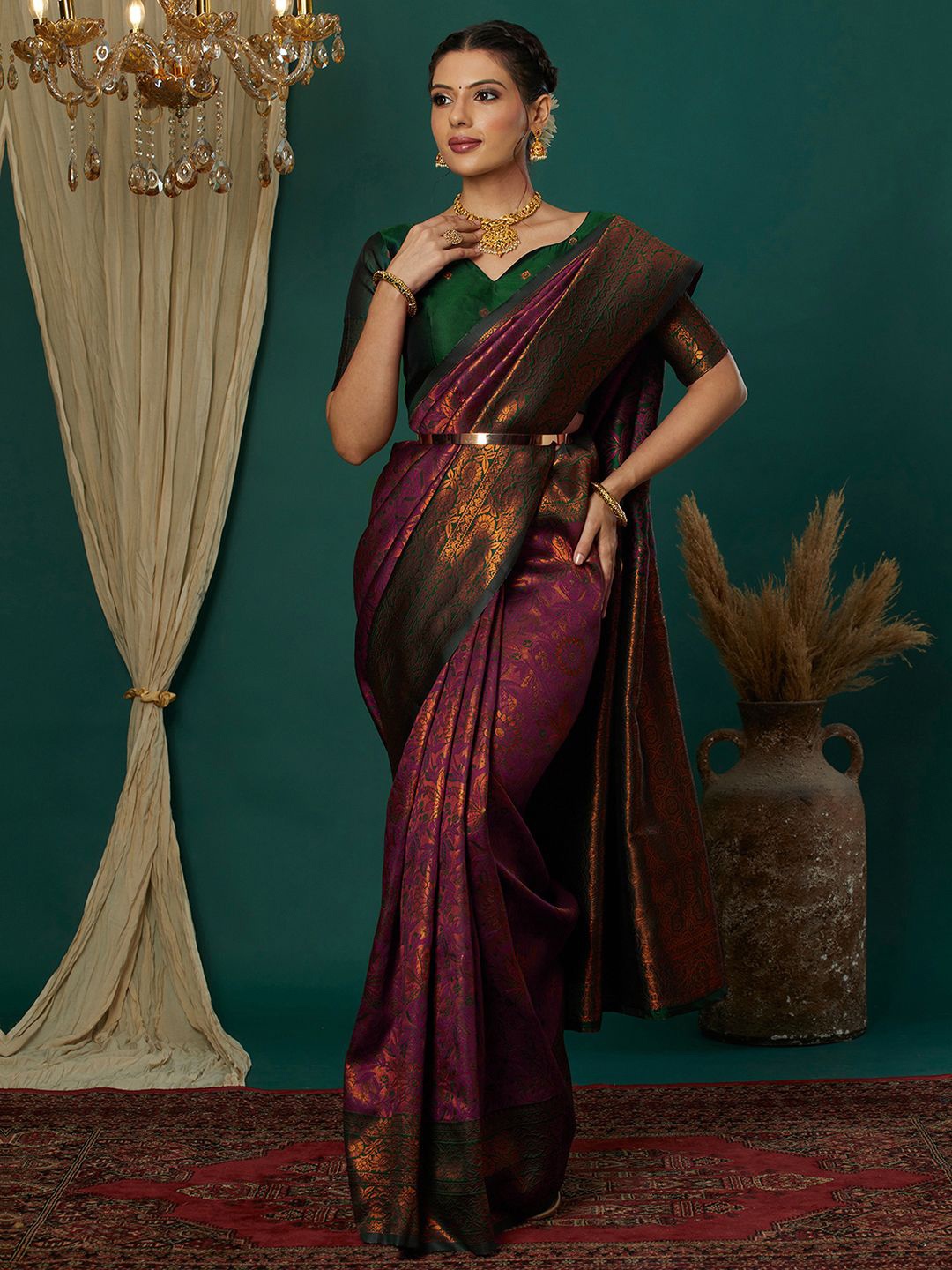

Mitera Ethnic Motifs Woven Design Zari Banarasi Saree, Magenta