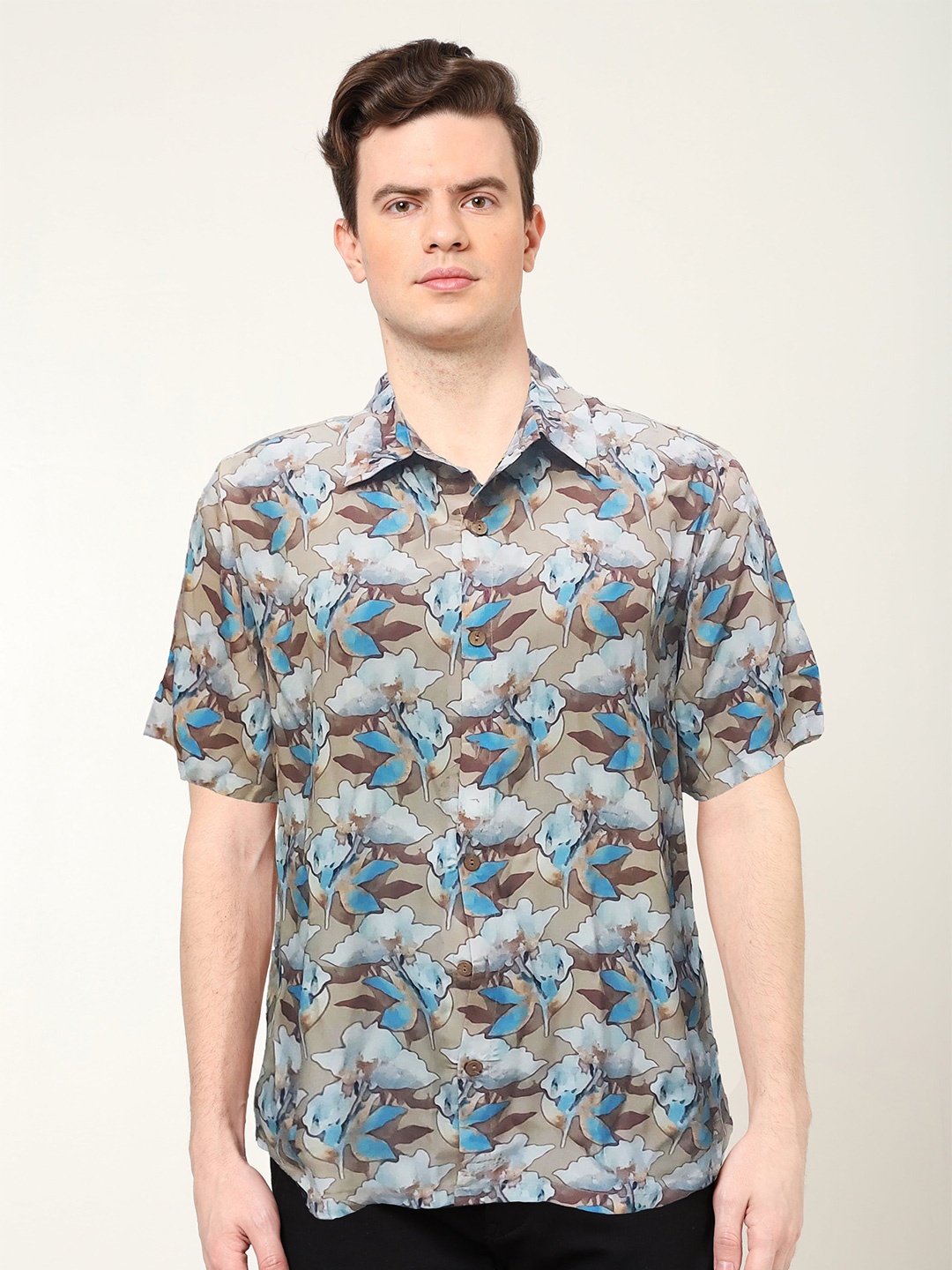 

YASH GALLERY Men Spread Collar Floral Printed Casual Shirt, Beige