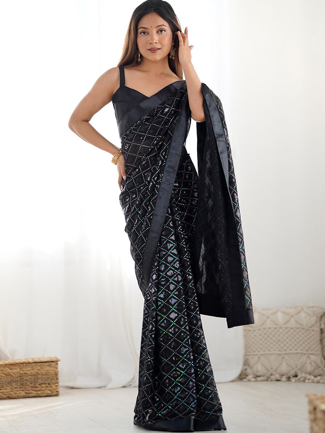 

Satrani Sequinned Pure Georgette Saree, Black