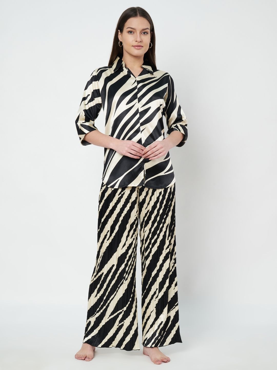 

KOI SLEEPWEAR Women Printed Night suit, Black