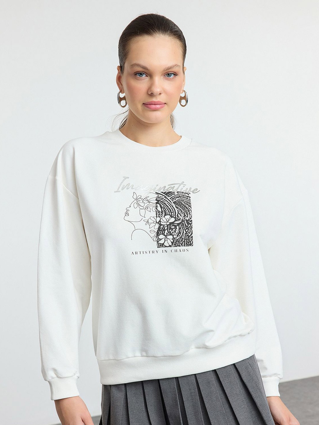 

Trendyol Women Sweatshirt, Na