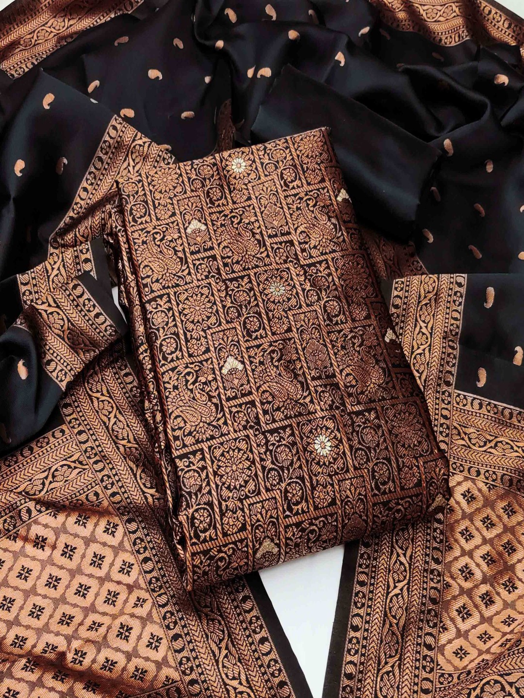 

Maroosh Ethnic Motifs Printed Unstitched Dress Material, Black