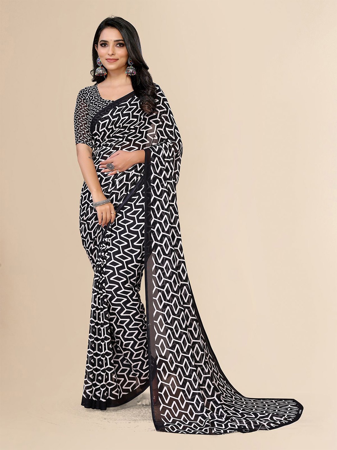 

Moda Rapido Georgette Printed Saree, Black