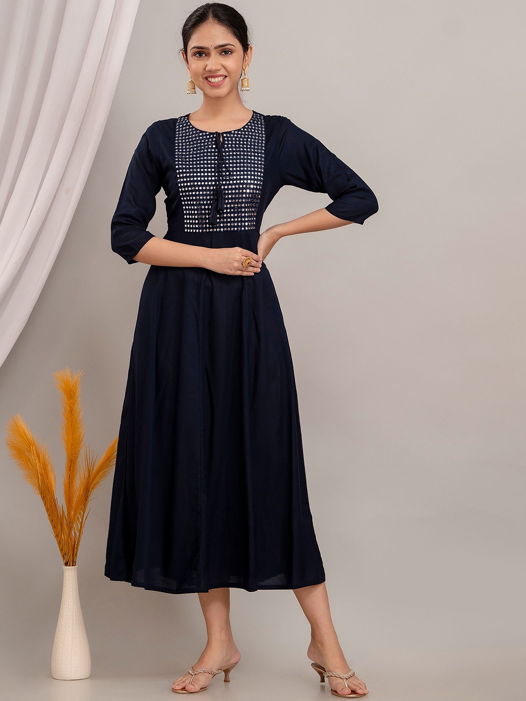 

KARAGRE Women Embroidered Mirror Work Anarkali Kurta, Navy blue