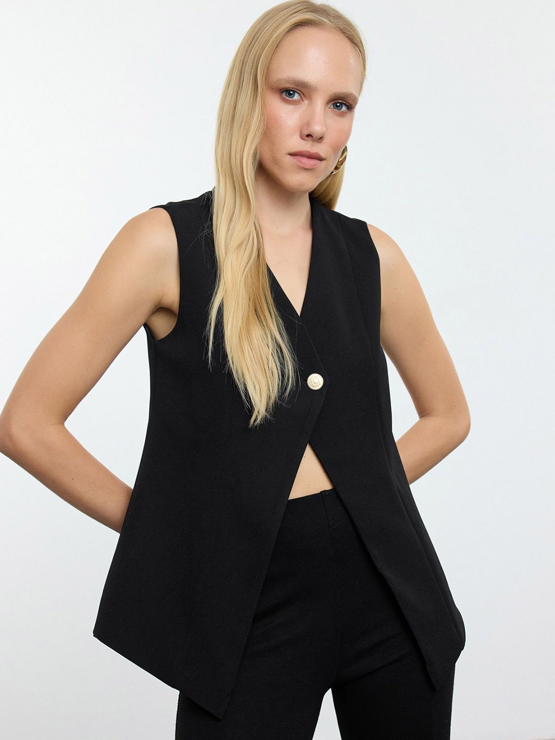 

Trendyol V-Neck Woven Waistcoat, Black