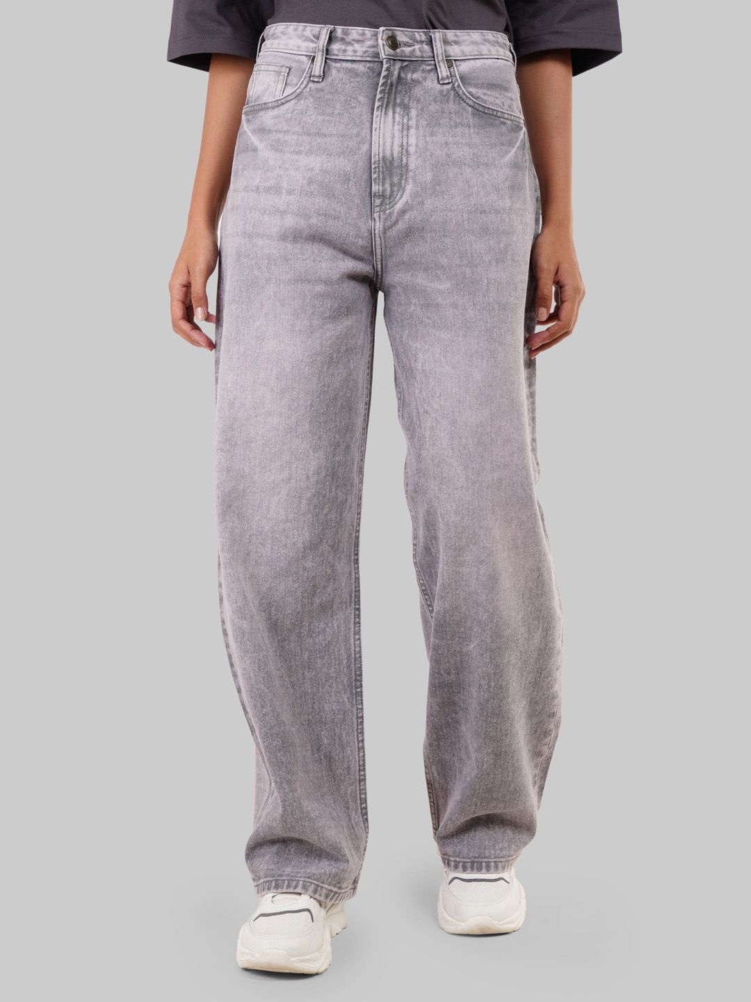 

Underrated Club Women High-Rise Heavy Fade Jeans, Grey