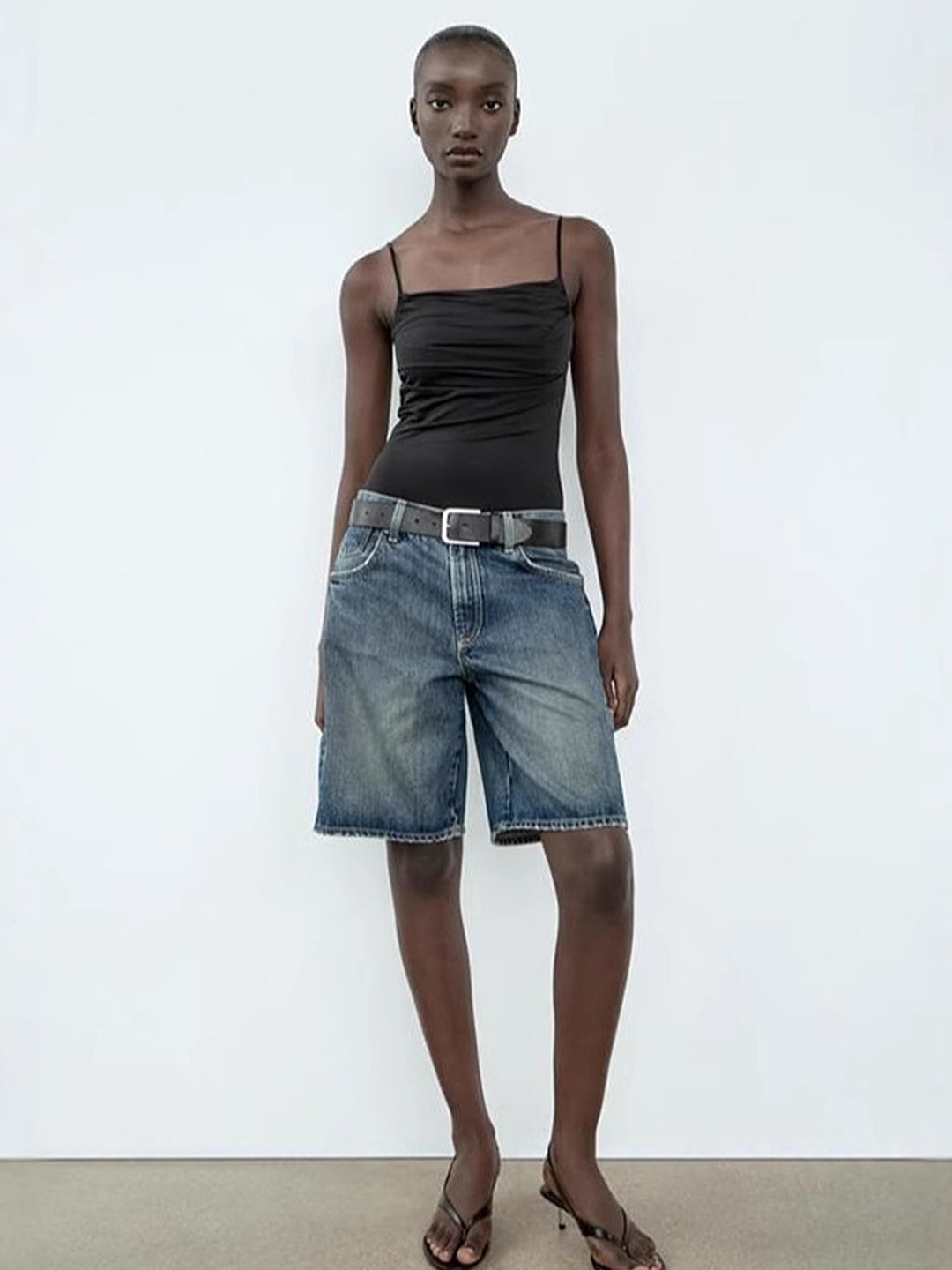 

LULU & SKY Top, Black