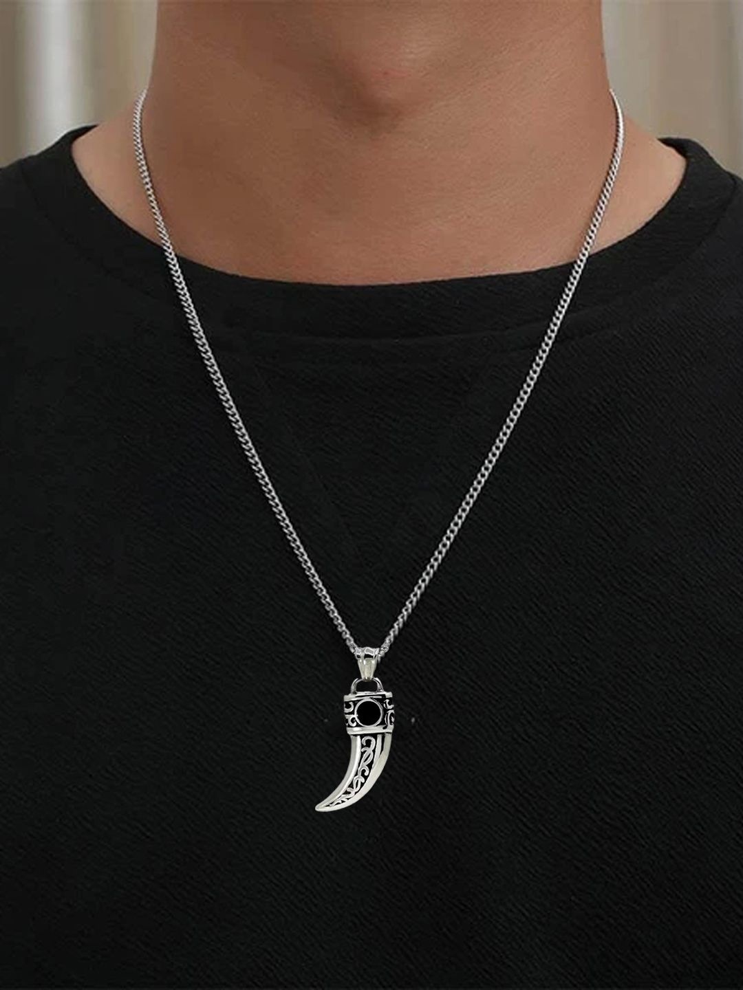 

BEYTER Men's Contemporary Shaped Fancy Pendant With Chain, Silver