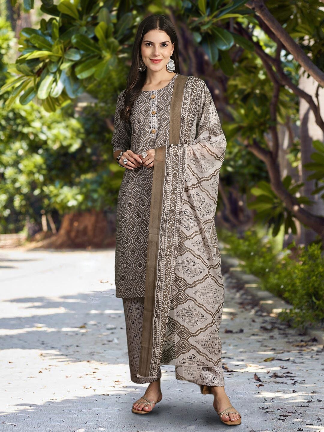 

Moda Rapido Ethnic Motifs Printed Straight Kurta With Trouser And Dupatta, Grey