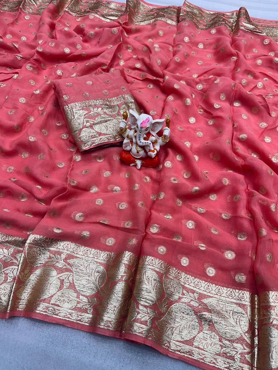 

PAYAL CREATION Ethnic Motifs Zari Pure Georgette Saree, Pink