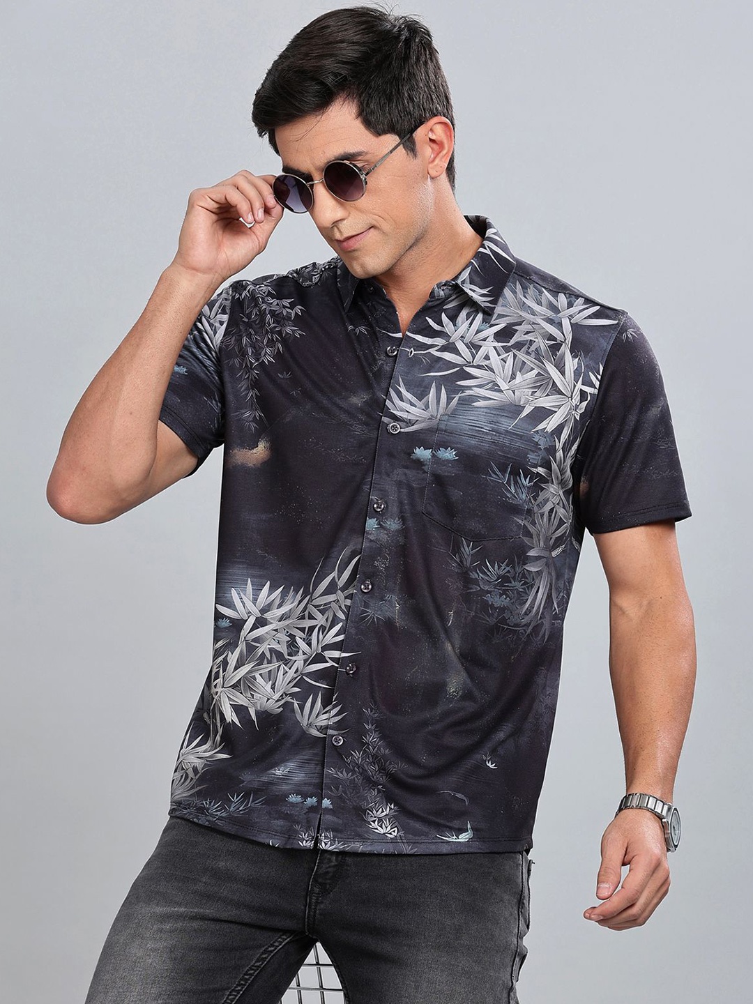 

BULLMER Men Standard Opaque Printed Casual Shirt, Black