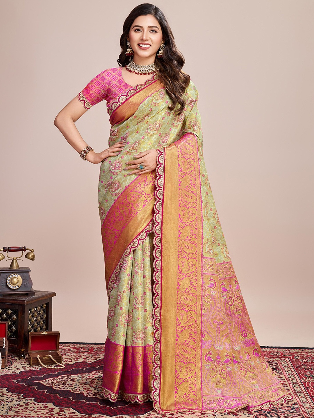 

LeeliPeeri Designer Woven Design Zari Kanjeevaram Saree, Green