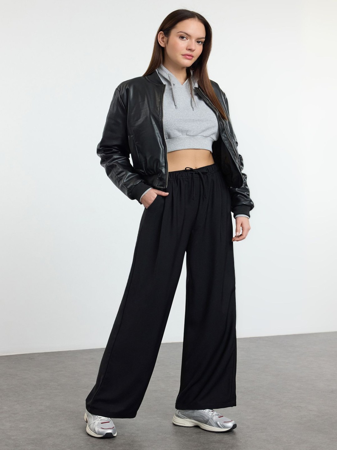 

Trendyol Women High-Rise Loose Fit Trousers, Black