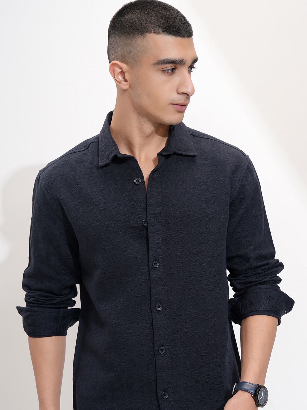 

HIGHLANDER Men Relaxed Fit Spread Collar Textured Cotton Casual Shirt, Navy blue