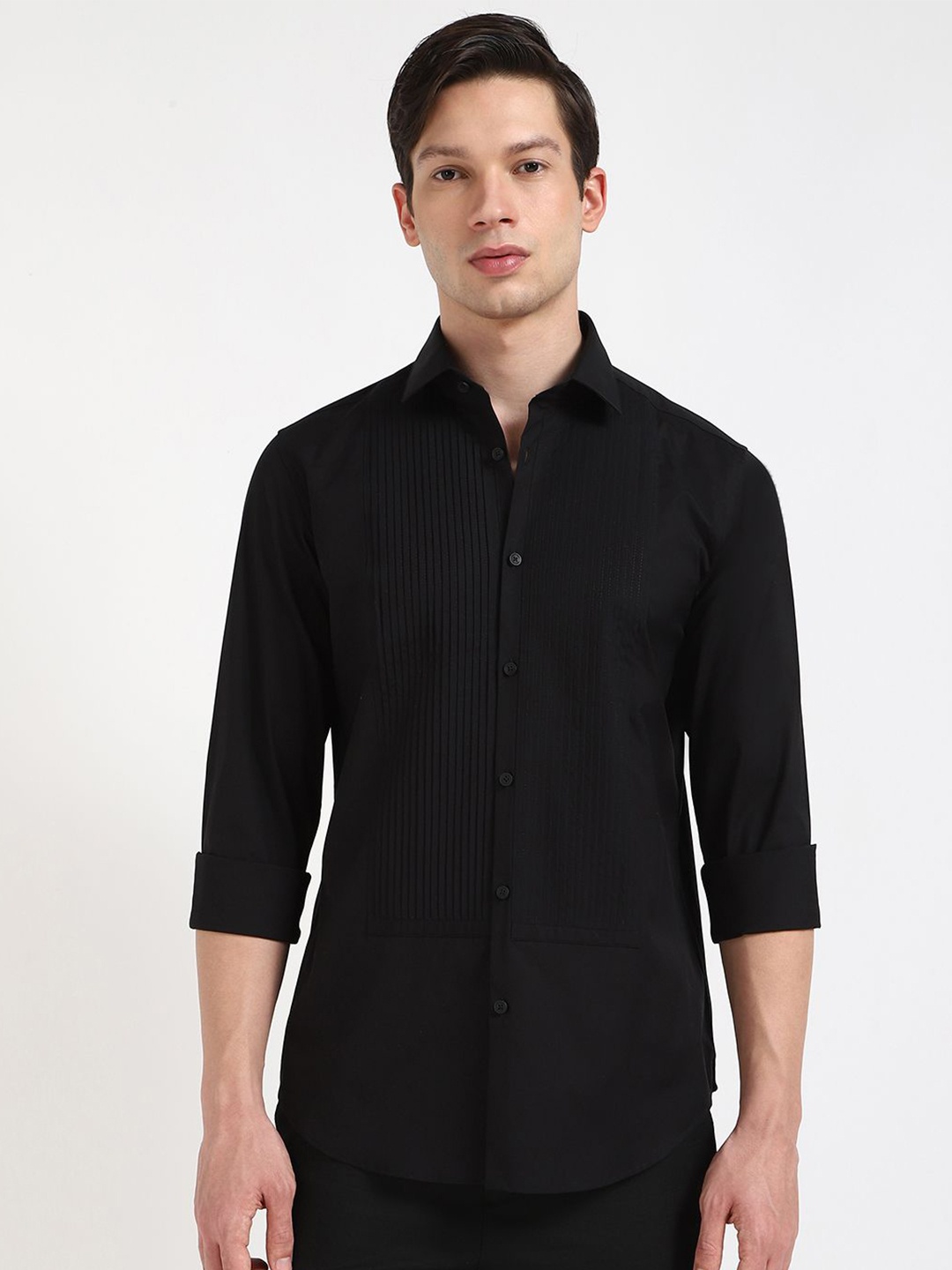 

Calvin Klein Jeans Men Slim Fit Opaque Casual Shirt, Black