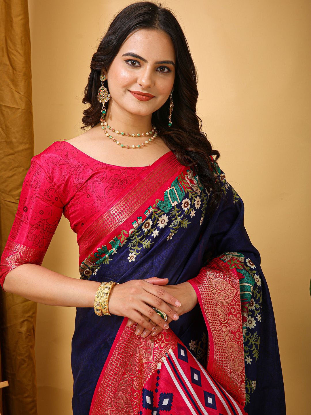 

KALINI Woven Design Kalamkari Sungudi Saree, Navy blue