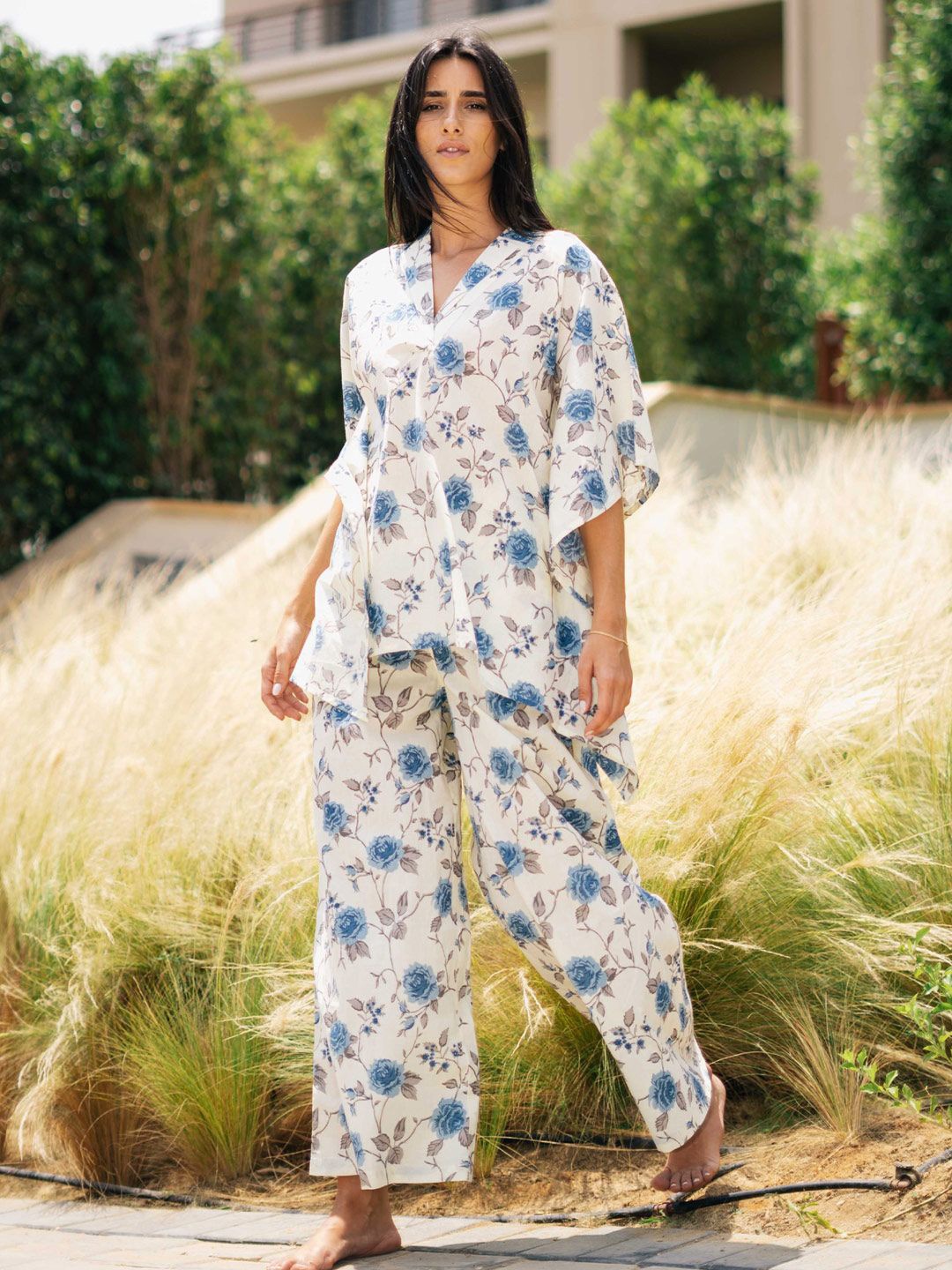 

SANSKRUTIHOMES Women Printed V-Neck Pure Cotton Night Suit, White