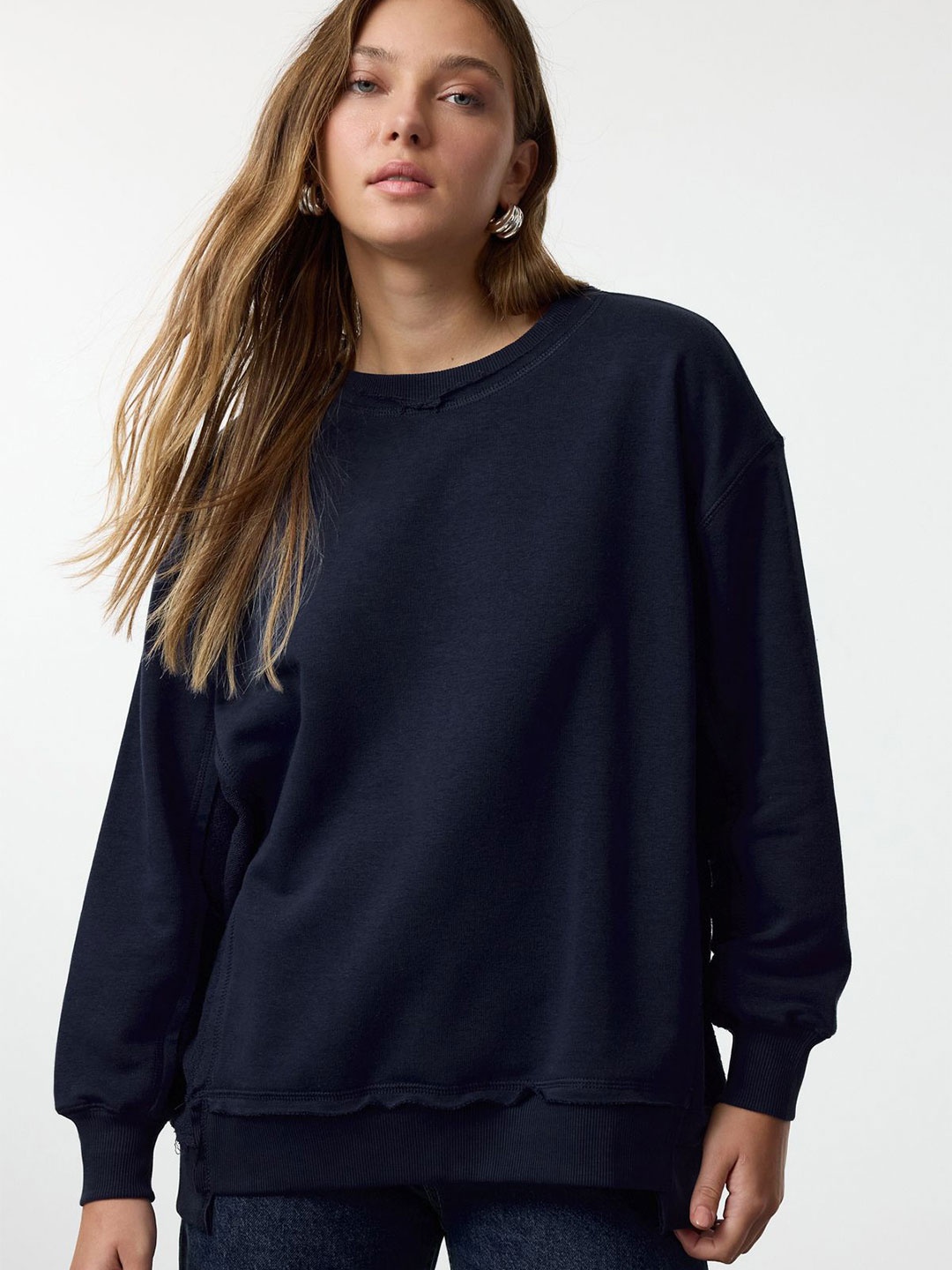 

Trendyol Women Long Sleeves Sweatshirt, Black