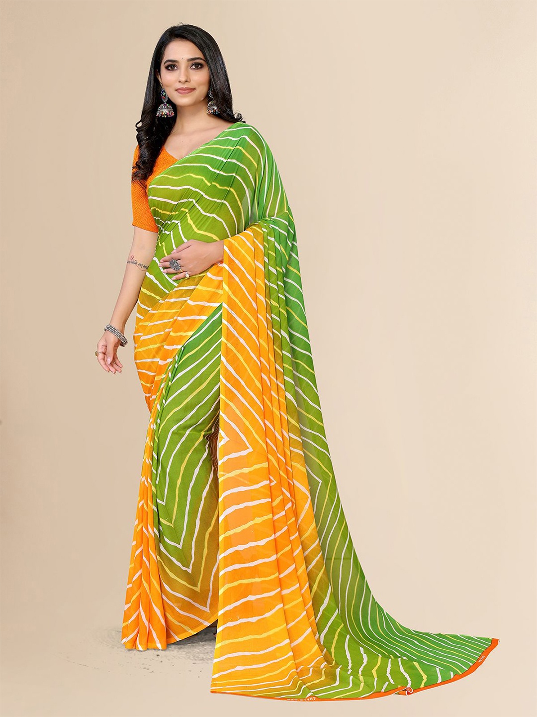 

Moda Rapido Striped Printed Saree, Yellow