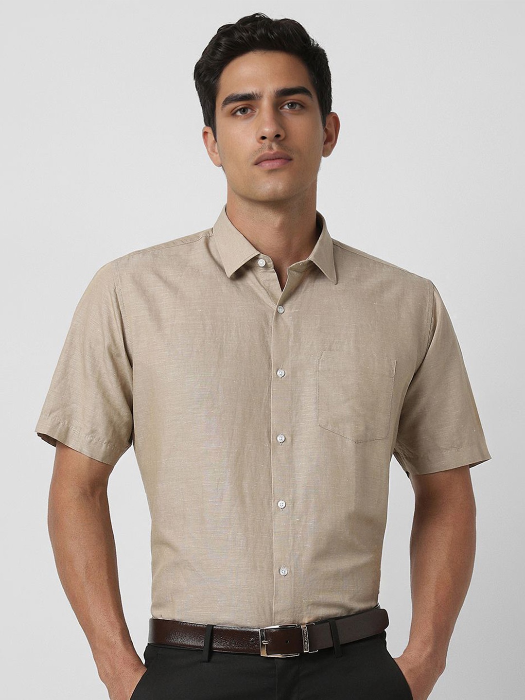 

Van Heusen Men Spread Collar Solid Linen Casual Shirt, Beige