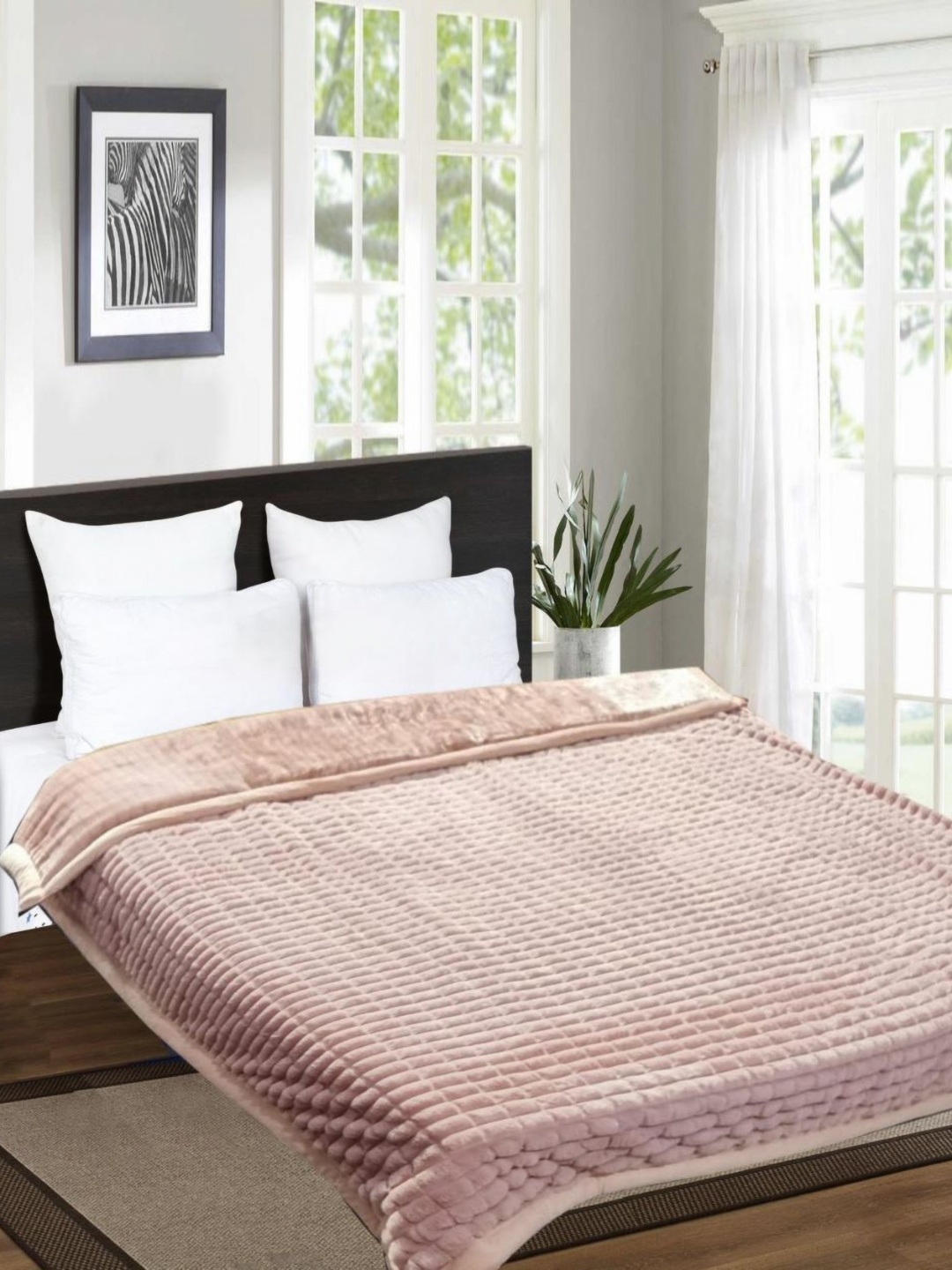 

Signature Peach-Coloured Heavy Winter 550 GSM Double Bed Blanket