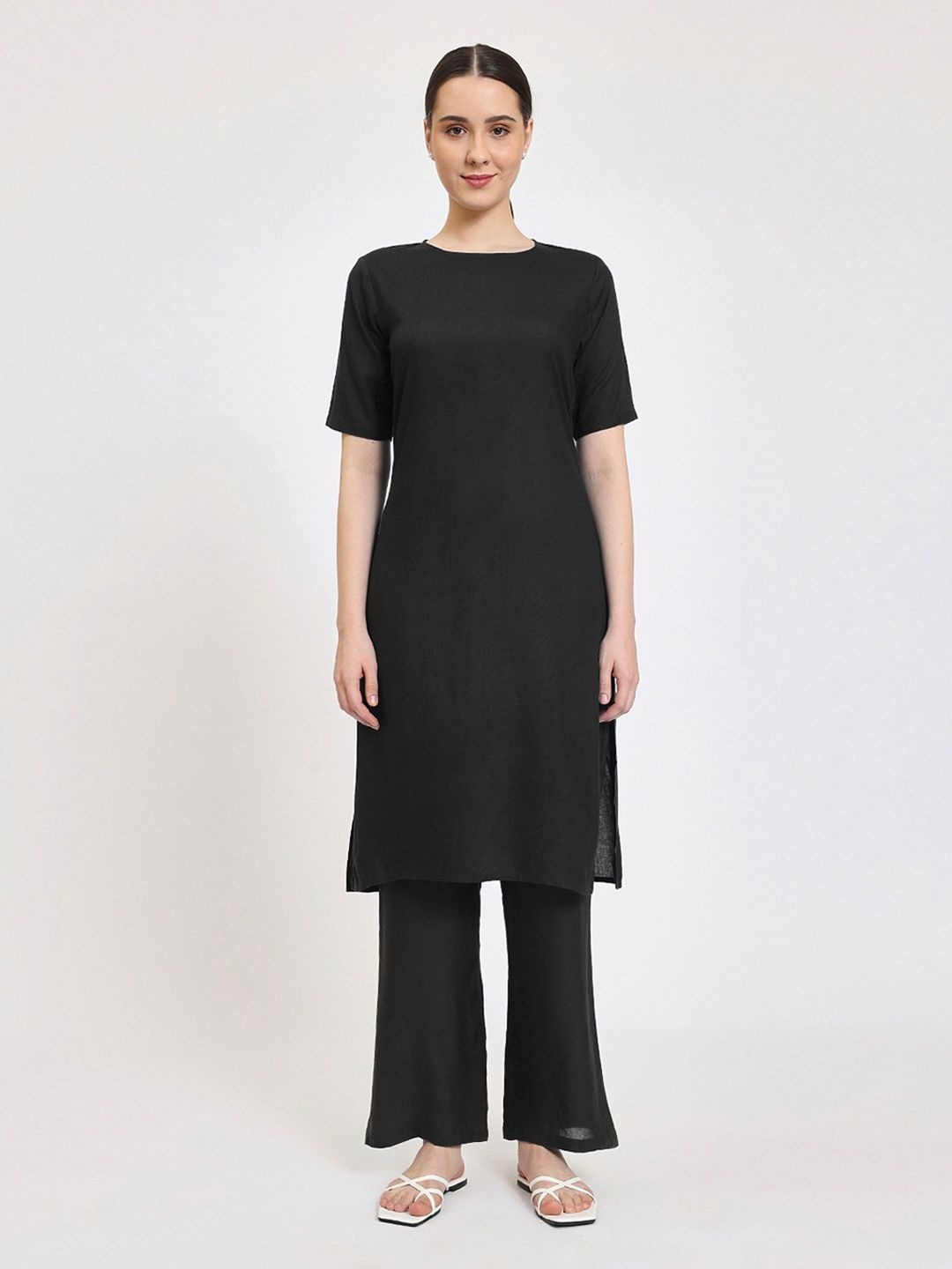 

Thevasa Round Neck Straight Tunic With Trouser, Black