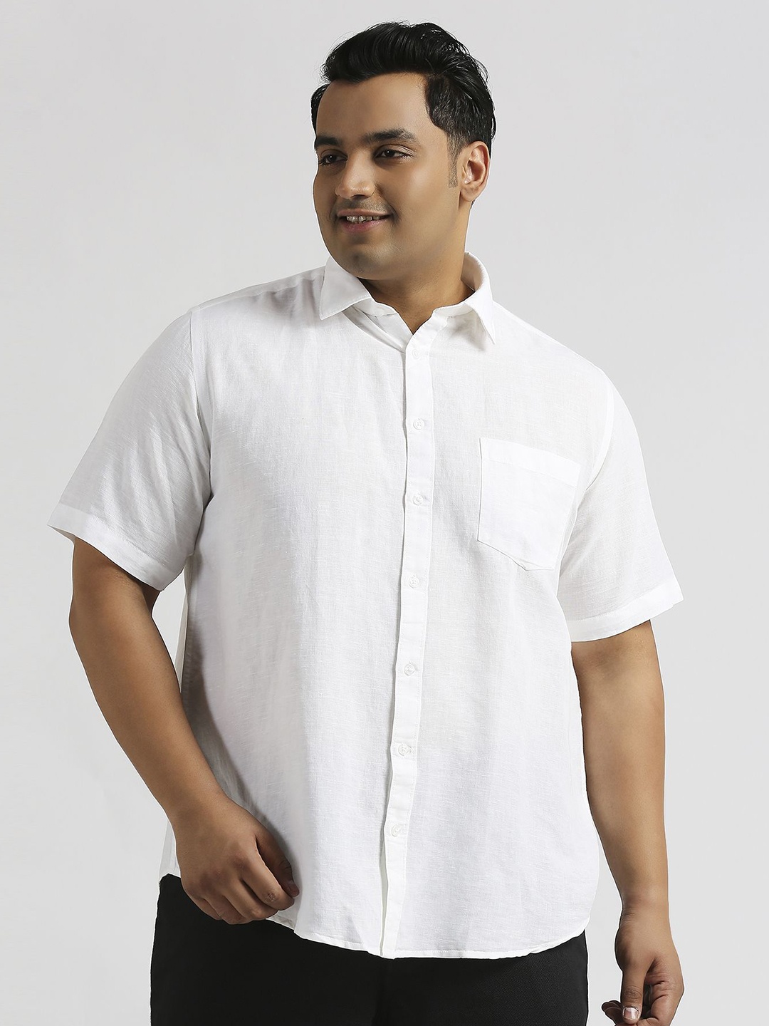 

Sizeupp Men Plus Size Standard Fit Spread Collar Solid Cotton Casual Shirt, White